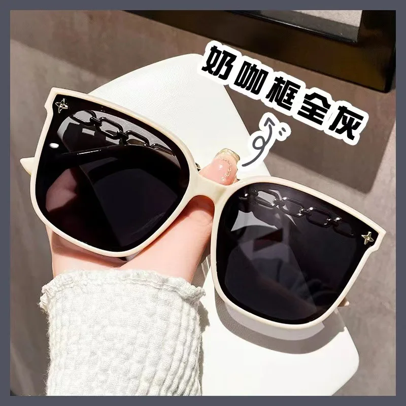 Women's Large Square Frame Sunglasses with Advanced Style