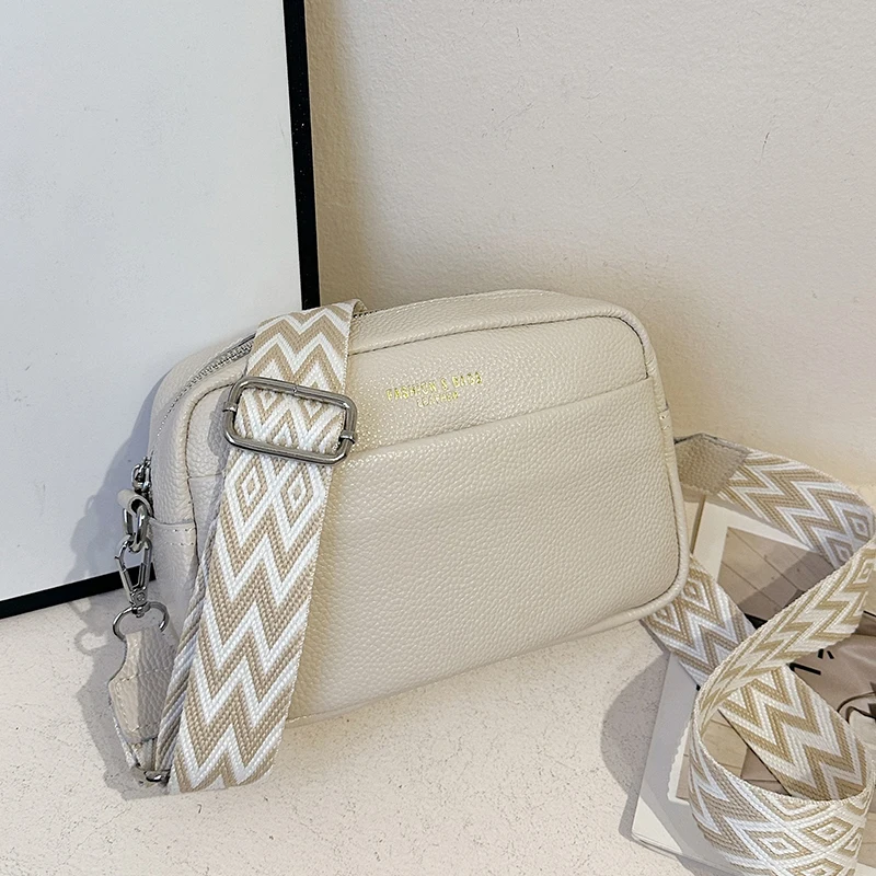 1 fashionable black bag - adjustable shoulder strap, women's crossbody bag, suitable for different people, no scene needed