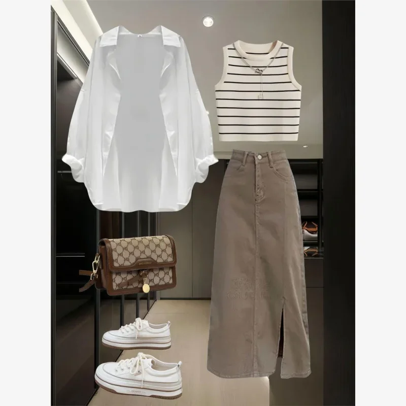 الصيف لطيف نمط المرأة تخفيف قميص سترة مخطط نصف طول تنورة ثلاث قطع مجموعة النسخة الكورية الزي المألوف