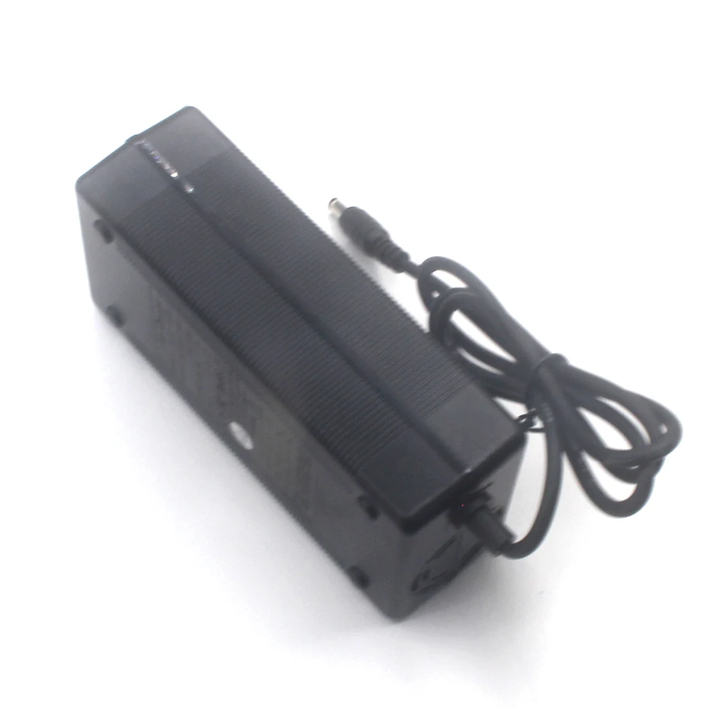 6S 25.2V 7A 리튬 배터리 충전기 21.6V 22.2V 6 시리즈 리튬 이온 배터리 팩 충전기 EU/US/UK/AU 플러그