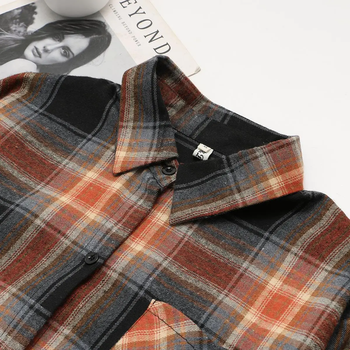 بلوزات نسائية بمقاسات كبيرة