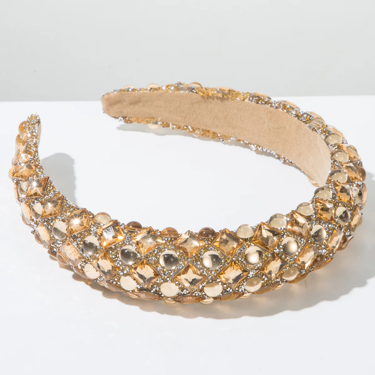 Neues koreanisches Haarband im Resin-Perlen-Stil, luxuriöses, vollständig mit Strass besetztes Haarband, elegantes Haar-Accessoire für Damen mit hohem Schädelvolumen – Detail 6