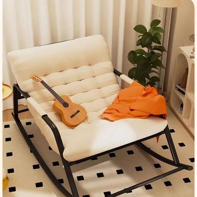 야외 게임용 흔들 거실 의자: 편안한 디자인으로 라운지 공간을 즐기자