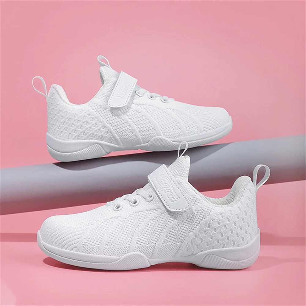 Рисунок 4 - Белые туфли для чирлидинга для девочек ARKKG