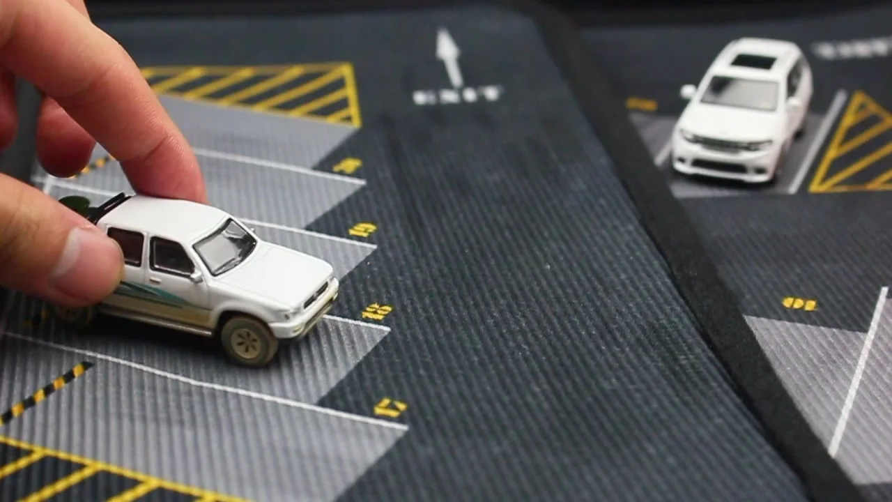 その他 1/64 mini car parking lot diorama 20241119_192205_1200x1200.jpg?