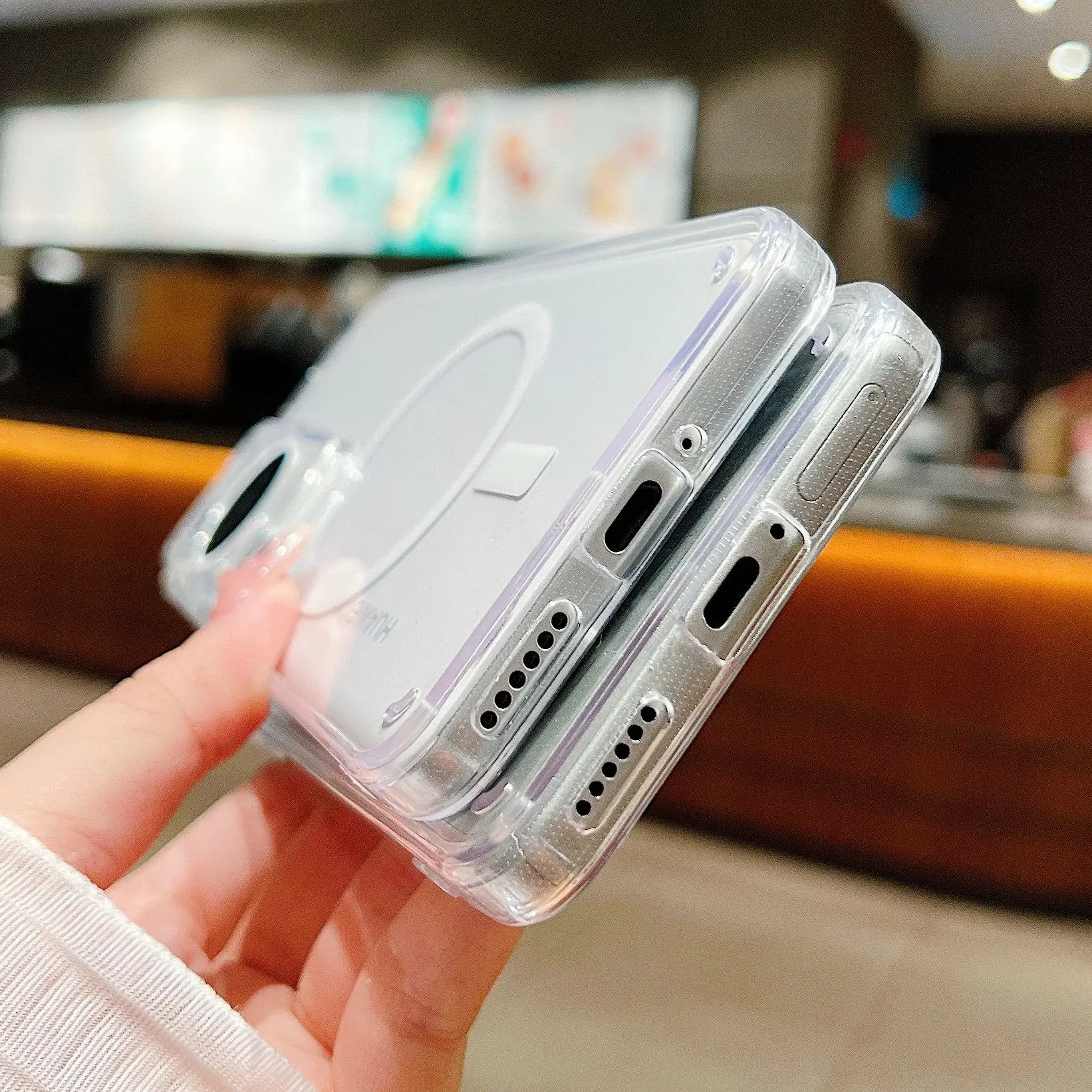 Clear Magnetic Acrylic Case with MagSafe Compatibility - Wireless Charging Ready