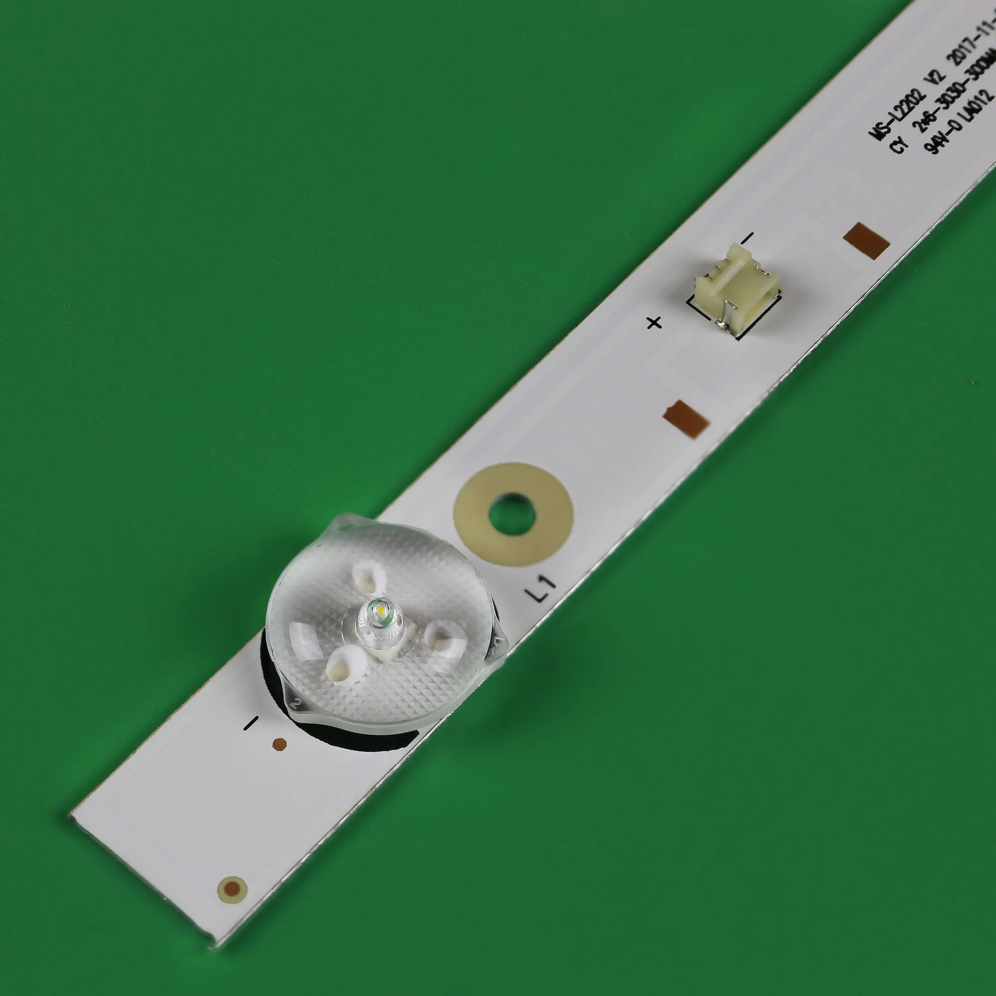 LED 스트립 Ericsson 32HLE19T2SM 폴라린 32PL52TC-SM 32PL13TC RF-BU320E30-0601S-02 A2 MS-L1343 V2 LED-32DN5T2 E348124