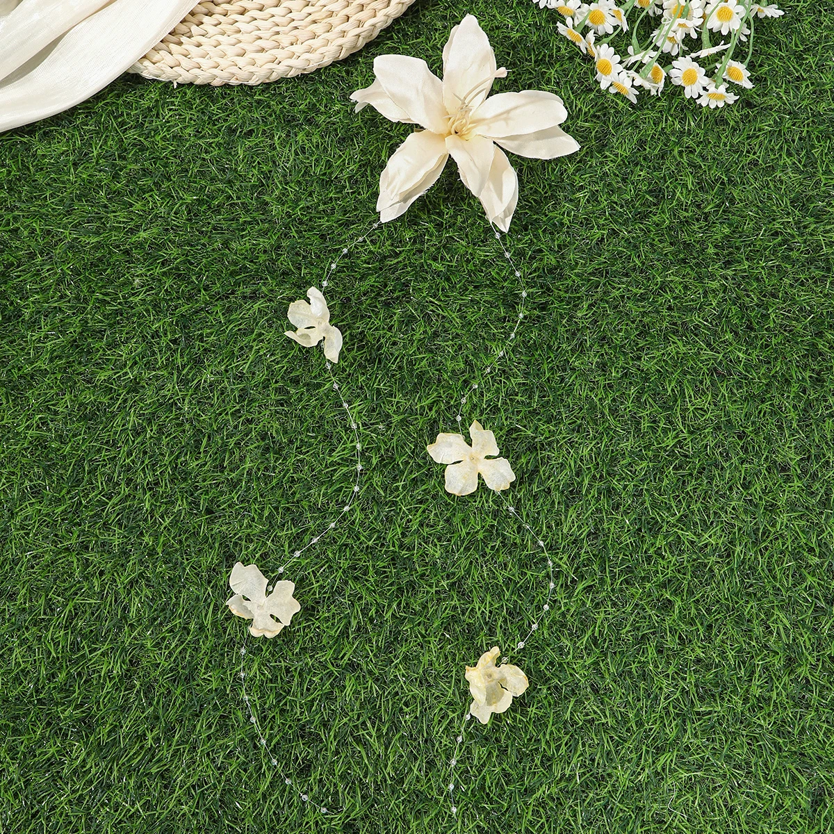 AWAYTR 1 Stück Neue Böhmische Blumen-Haarspange Romantische Elegante Blumen-Quasten-Haarklammer für Damen Hochwertige Seitenklammer Frauen-Kopfschmuck – Detail 1