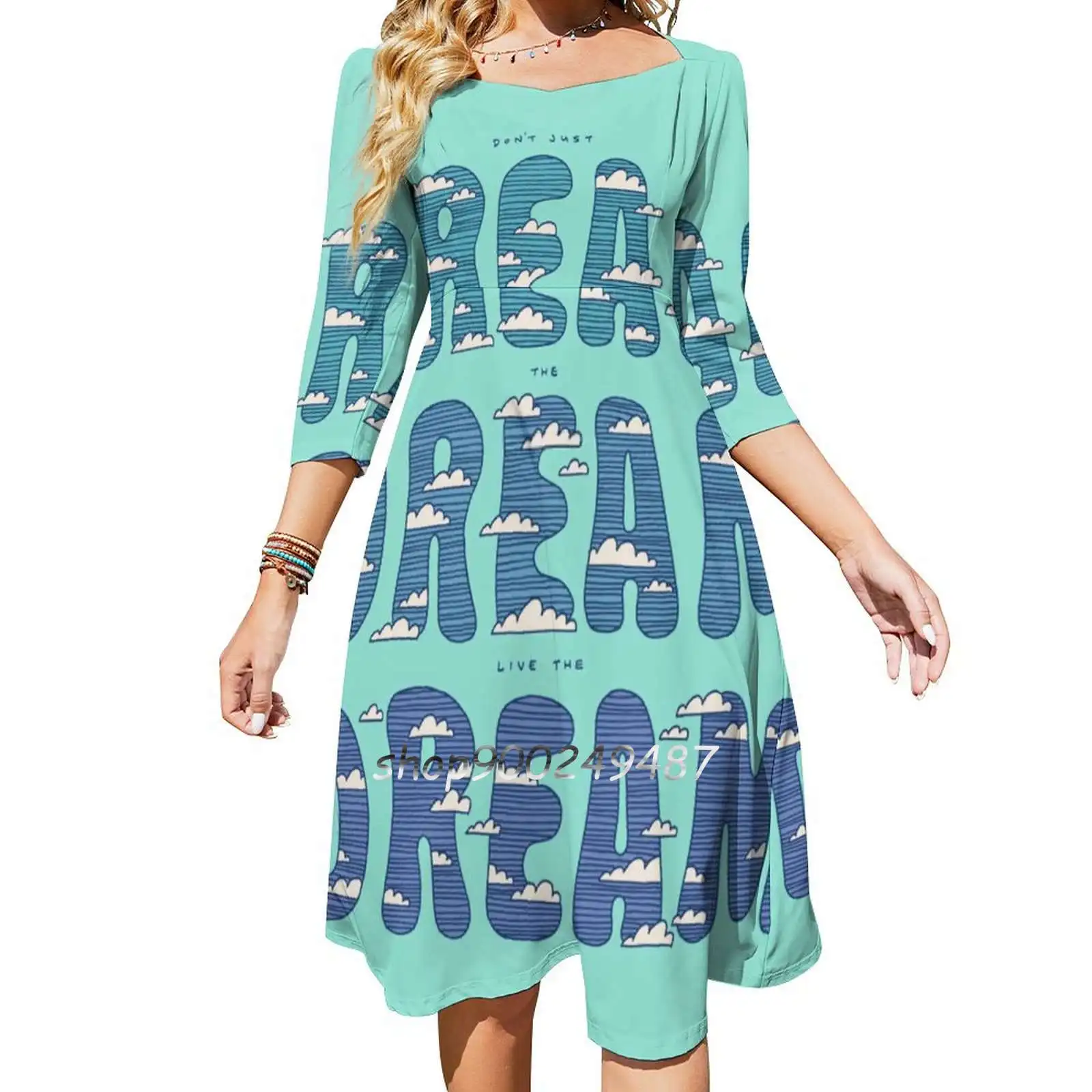 Sogno, Sogno, Sogno Abito Svasato Abito Collo Quadrato Elegante Moda Femminile Abito Stampato Tipo Tipografia Cielo Disegnato A Mano Sogno