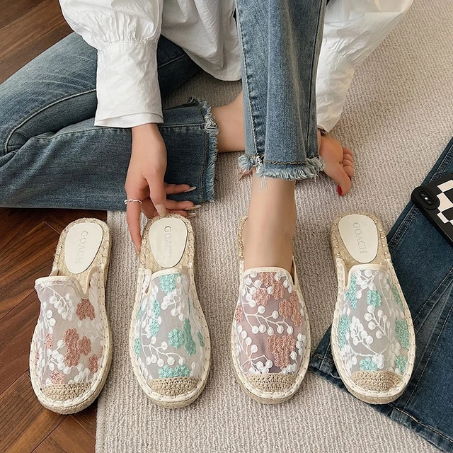 2023 New Women Flower Decor Flat Sandals Fashion Floral Flat Flip Flops  Woven Design Open Toe Non Slip Slide Shoes Beach Outdoor