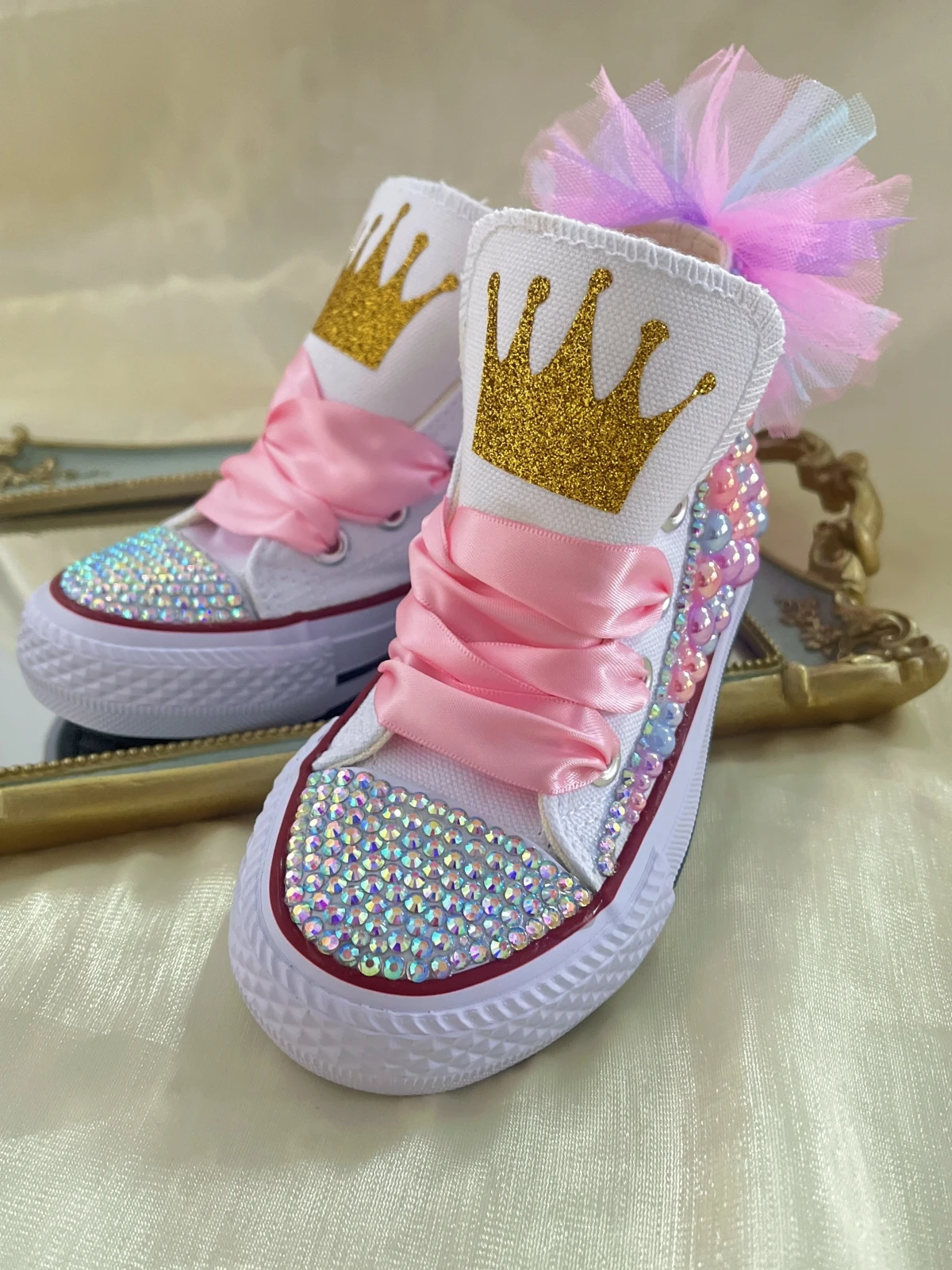 Zapatos hechos a mano con perlas de imitación de concha para niños