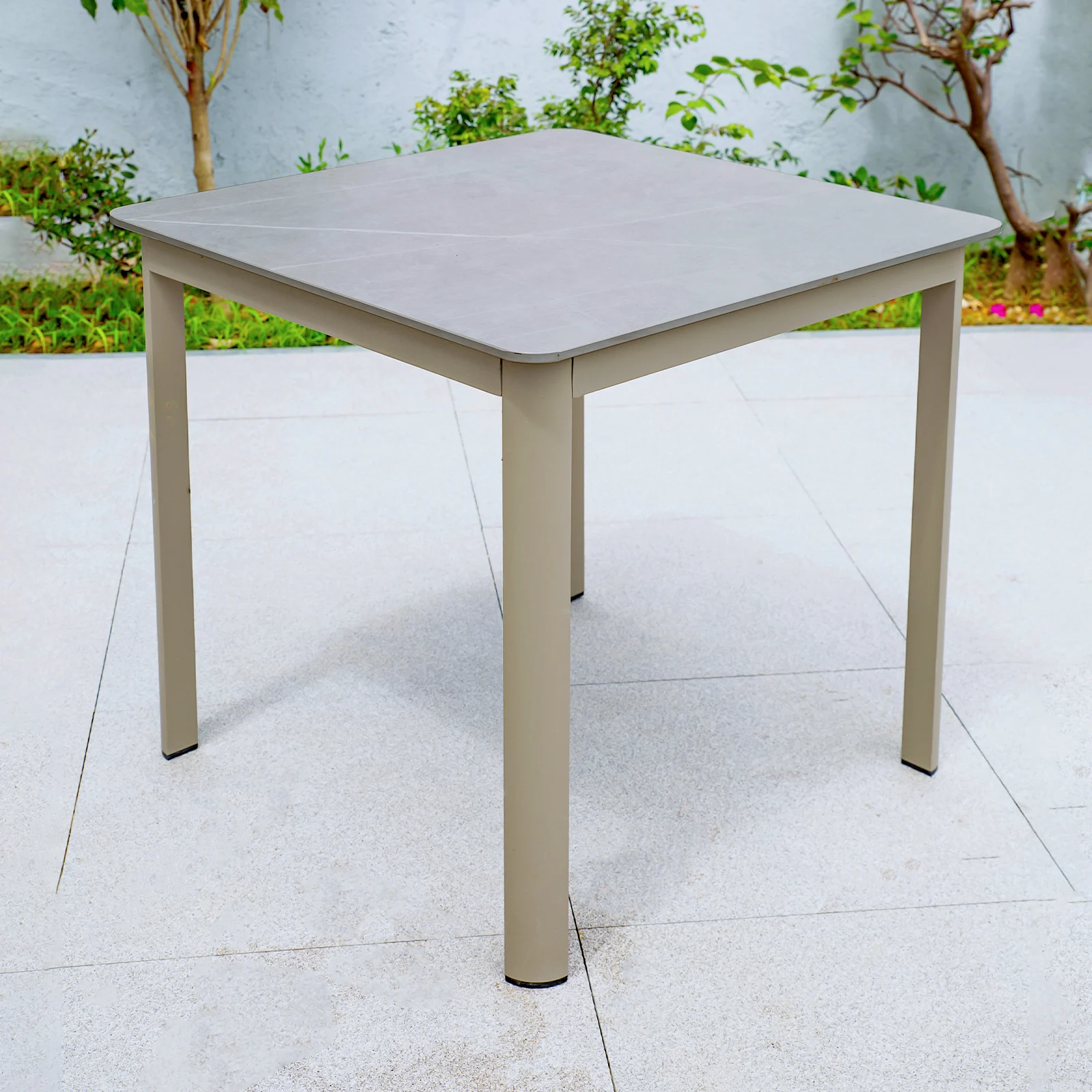 שולחן אוכל מרובע ברוחב של 2-4 אנשים, שולחן אוכל מעוצב בסגנון רוק, רהיטי מטבח לבית ולסלון