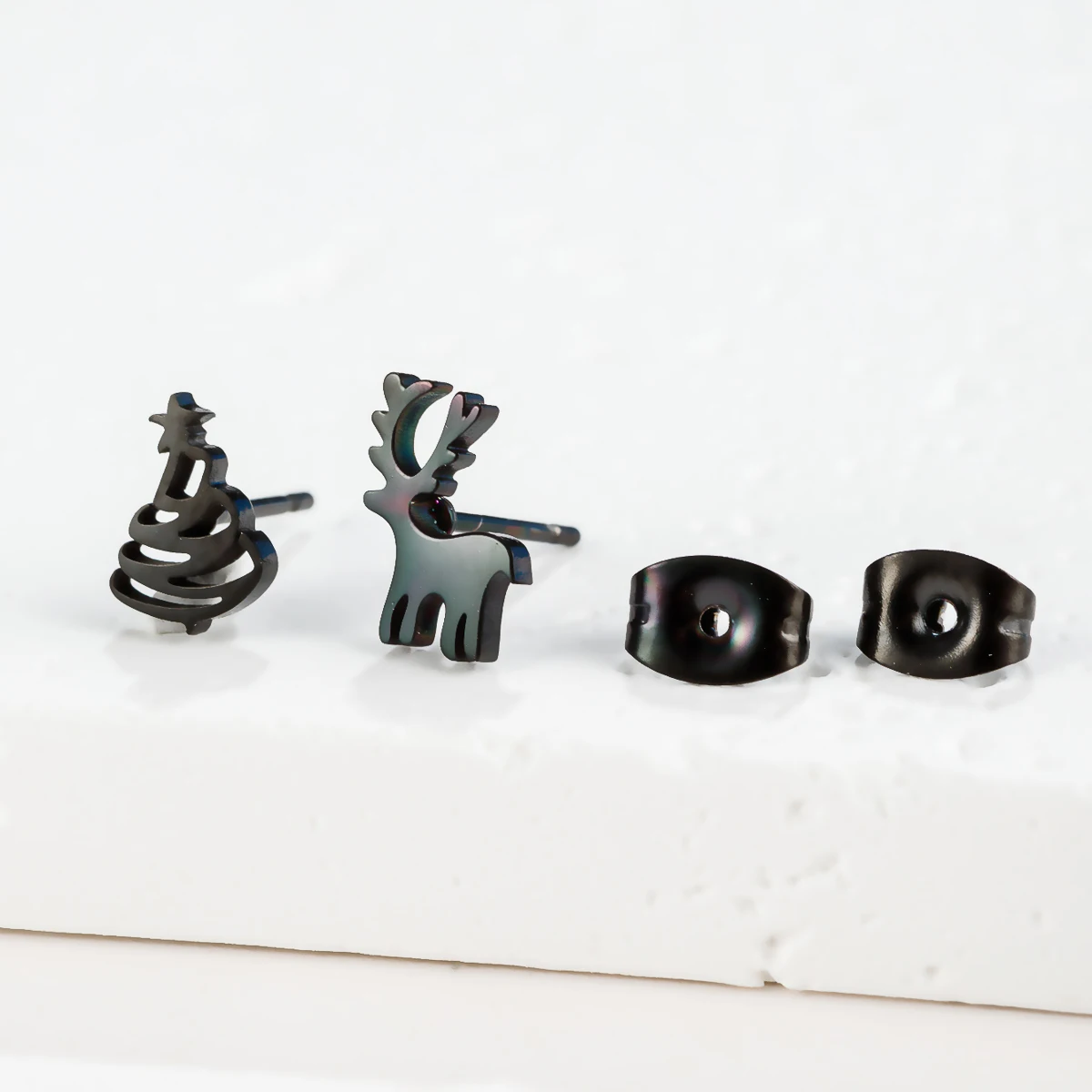 Niedliche kleine Elch hirsch Weihnachts baum Ohr stecker für Frauen Mädchen Piercing Ohr chirurgischen Stahl asymmetrische Ohrringe Schmuck Geschenke – Detail 5
