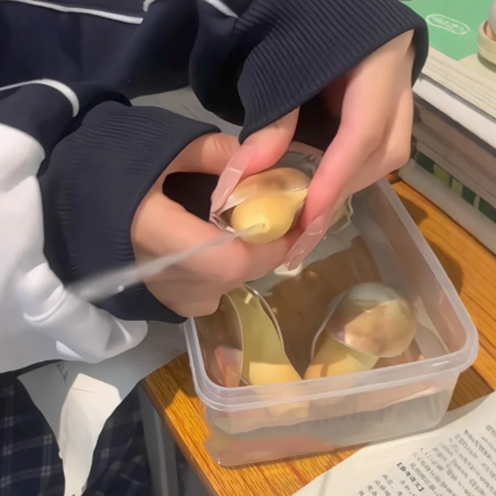 Splashing Spray Simulated Geoduck Water Press Handheld Seafood Abalone Water Spray Plastic Easy To Fill Water-Sprinkling