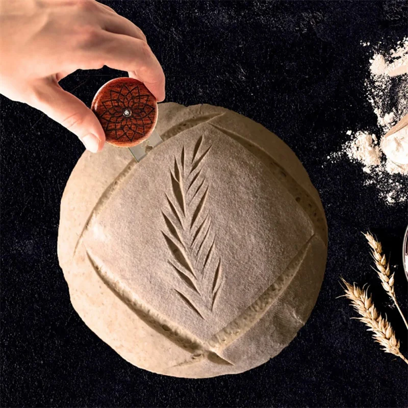 Bread Lame Dough Scoring Tool Sourdough Wood Cutter Slashing Razor Tool Scoring Patterns Booklet for Bread Baking Portable dough scraper dough cutter