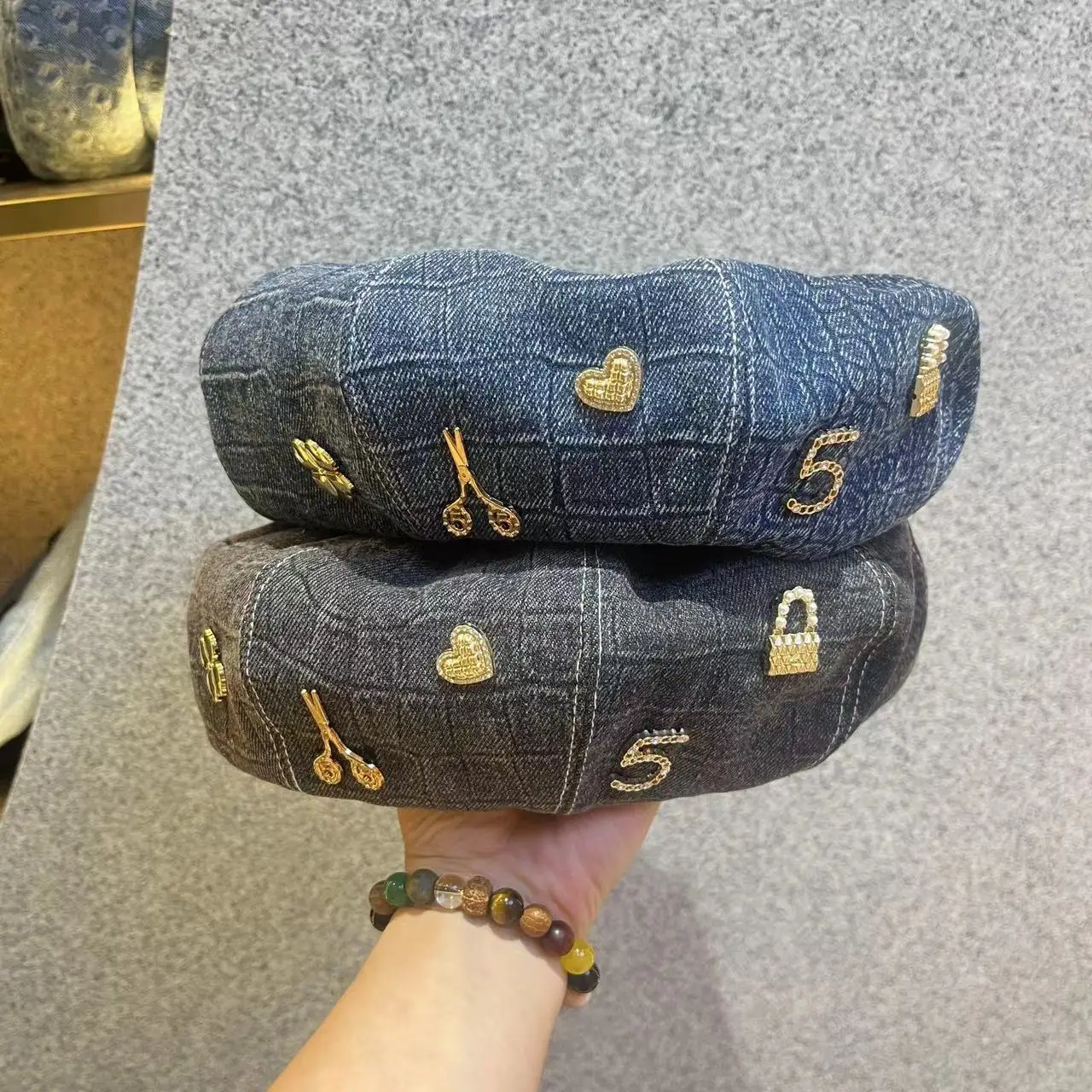 

202312-xx ins chic autumn Scissors badge street fashion Customized denim fabric patterns beret cap women Leisure painter hat