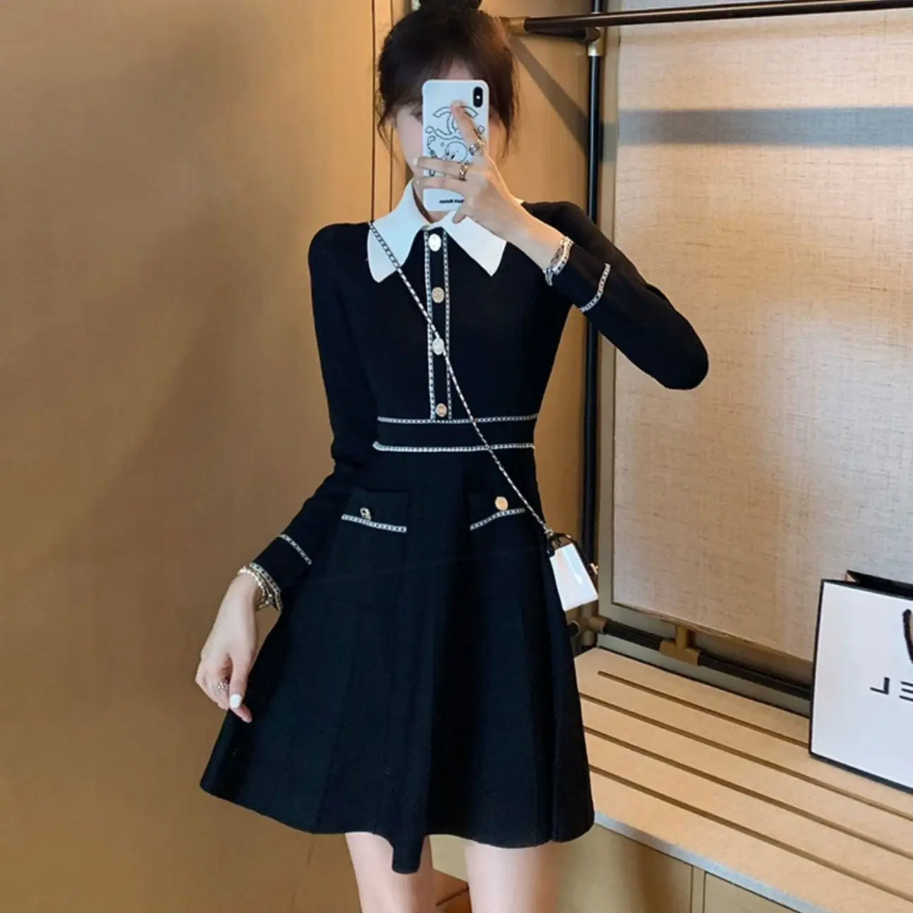 

Fashion design stitching elegant lady knitted dress autumn and winter long-sleeved button Korean base casual sweater dress women