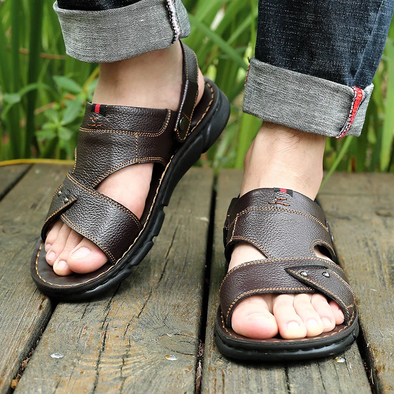 

Sandals for men, new casual beach shoes for men, soft soles for fathers, leather sandals for men, and street vendors for men