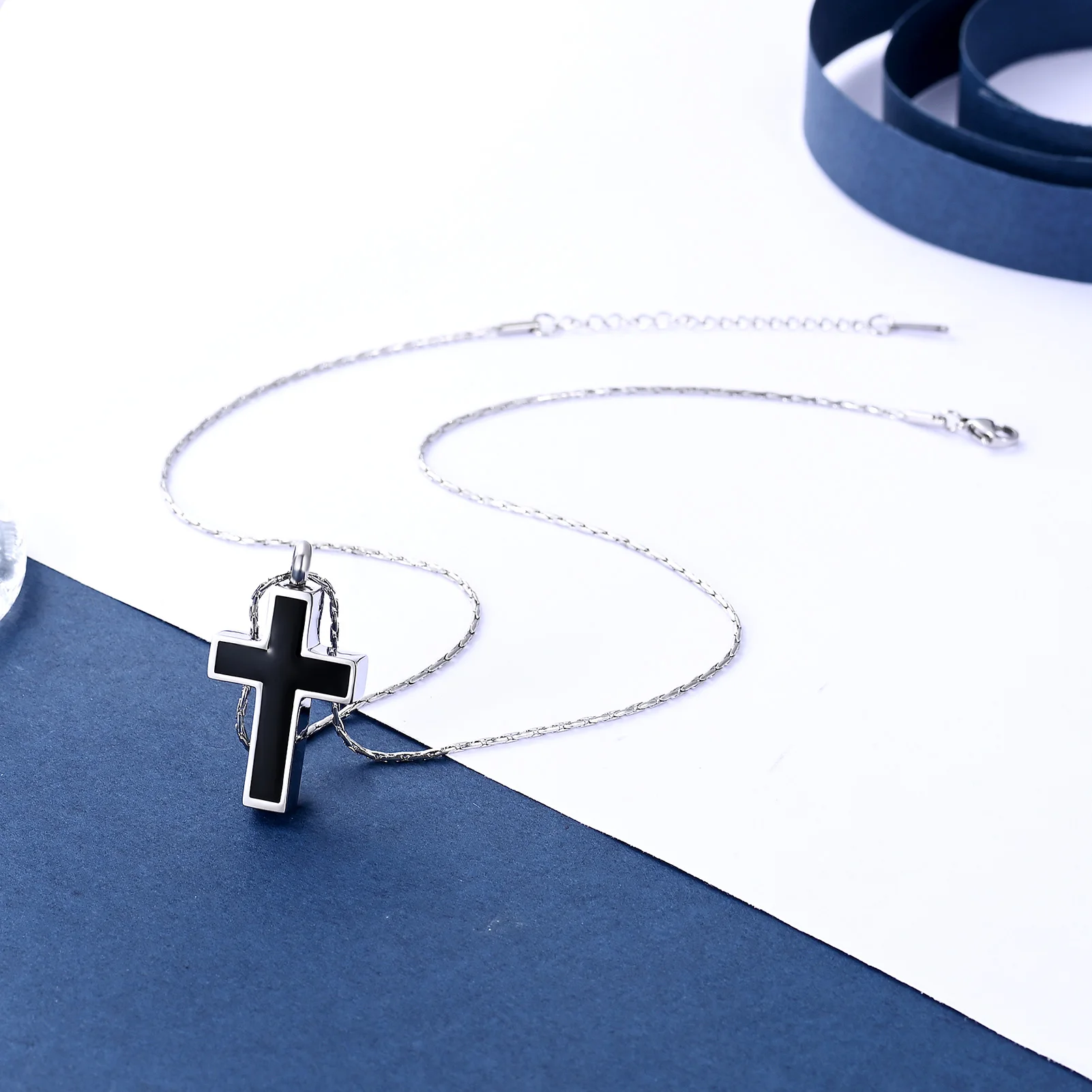 Cross Urn Necklace for Ashes Stainless Steel Cross Locket Pendant Necklace Men/Women Present Memorial Keepsake