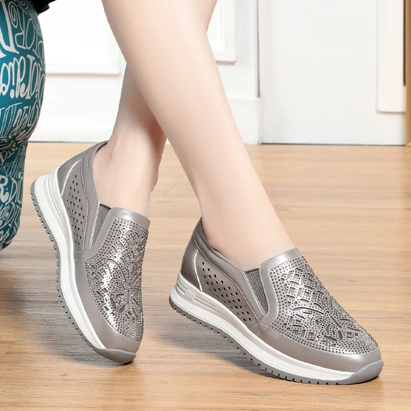 Spring Autumn Soft Leather Soft Sole Comfortable Low Heel Shoes Round Toe Breathable Casual Slip-on Hollow Mother Sneaker