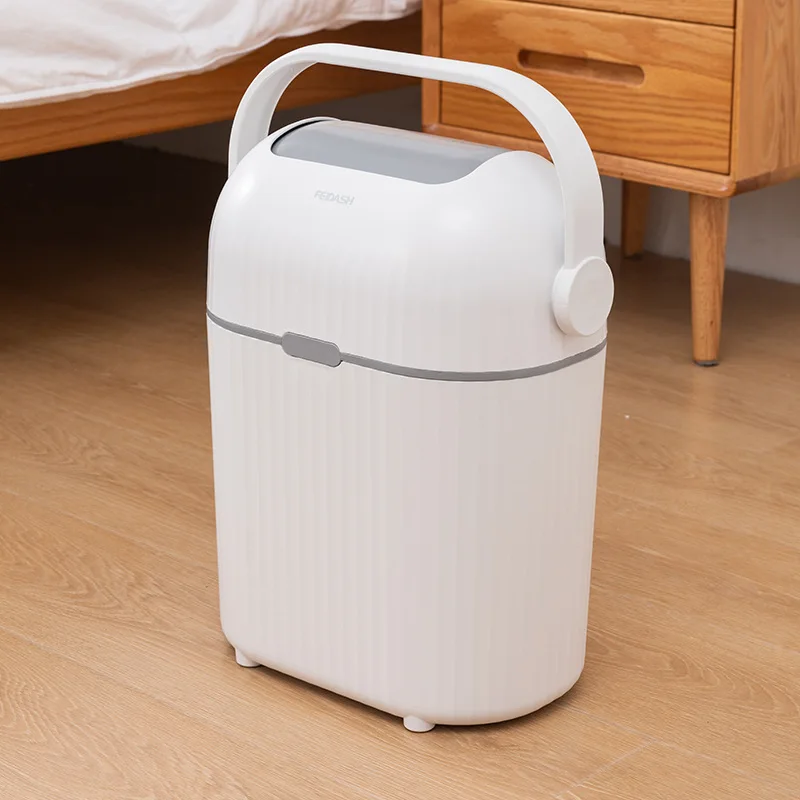 

9L Kitchen Trash Can Wastebasket Fashion Wood Grain Rolling Cover Garbage Bin Tin for Toilet Bathroom Household Storage Wastebin