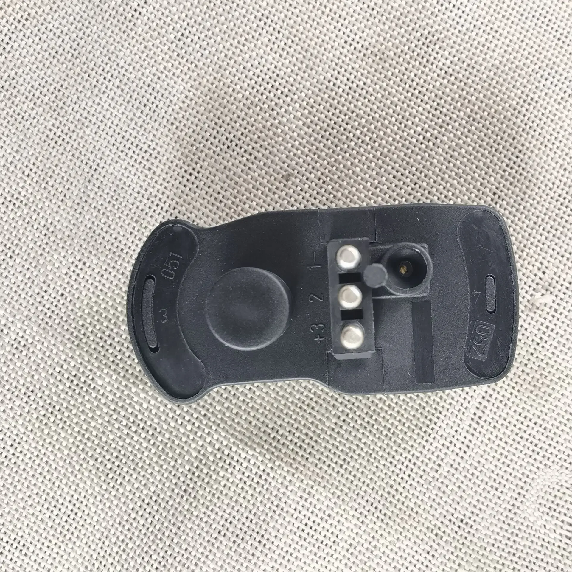 Benz W124 W126 W201 W460 Throttle Position Sensor TPS TP-SE0110 3437224035 3437010039 A0000740236 3 437 224 035