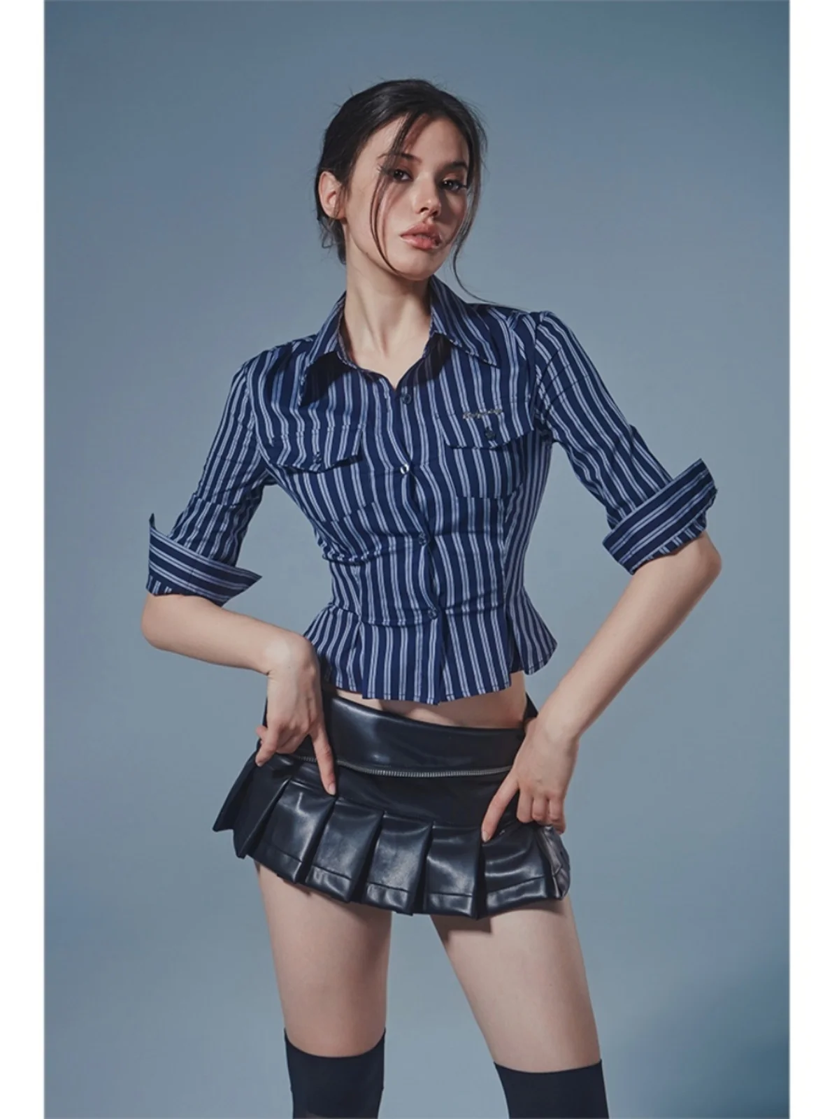 

Женская блузка в полоску с крыльями