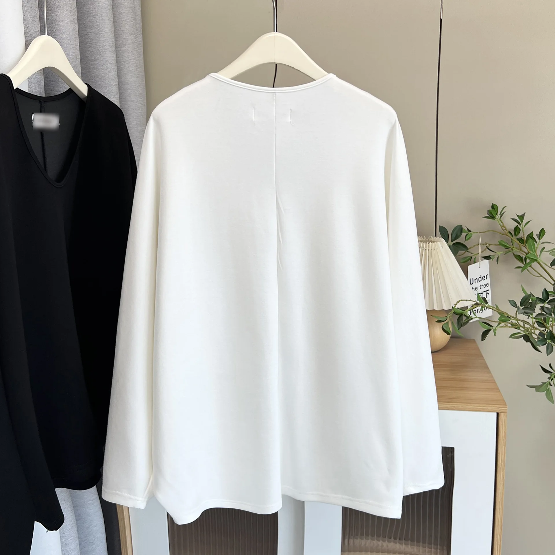 Fashion Plus Size Women's T-Shirt New Autumn Style V-neck Batwing Sleeve Top Casual Long Sleeve Tees 1715