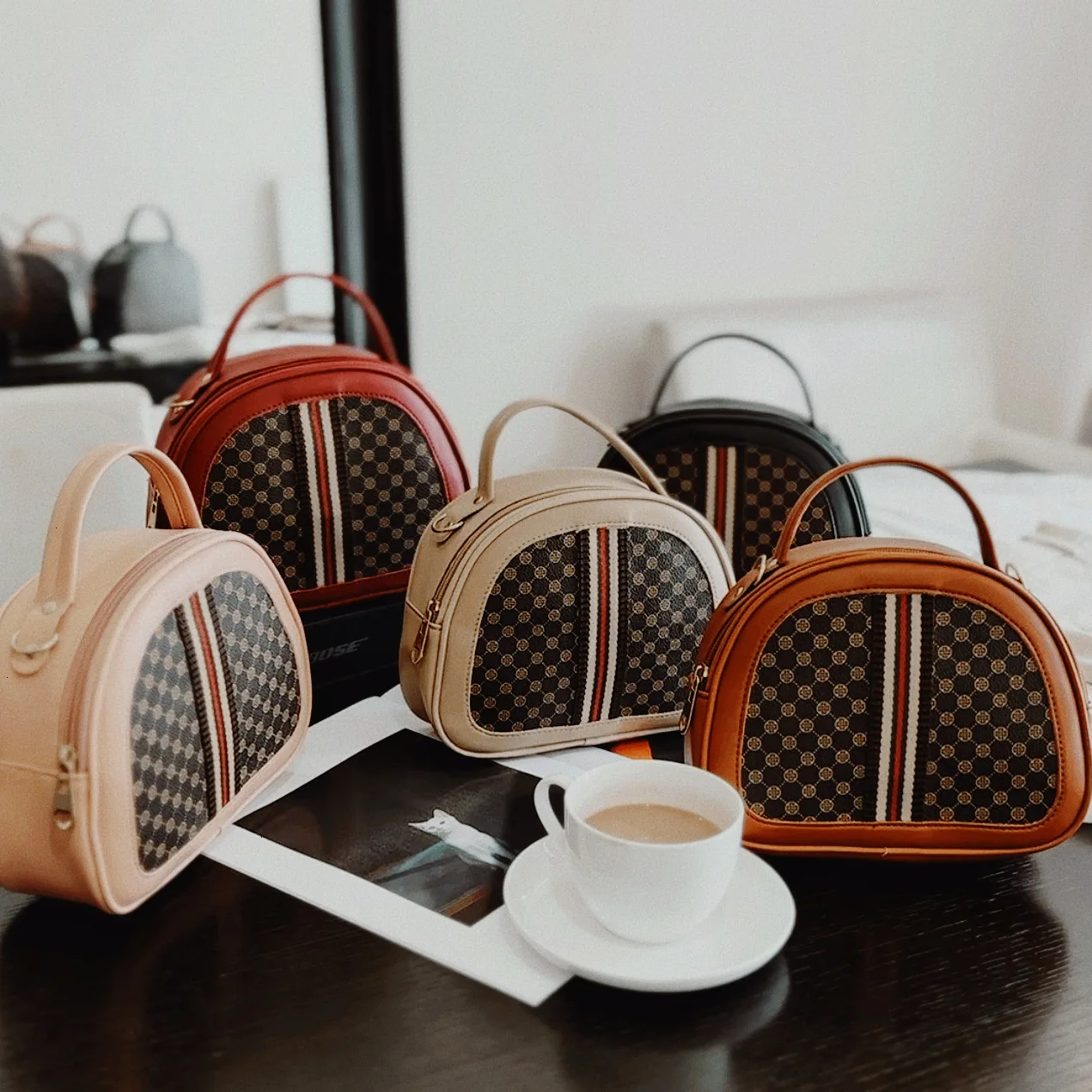 

Designer Bags Replica Luxury Shoulder Bag for Women New Fashion Small Crossbody Bag Smooth Zipper Large Capacity