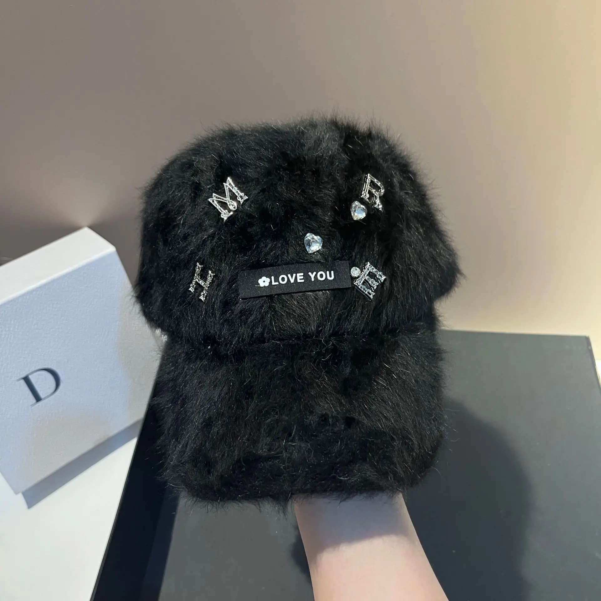 Winter Neue Warme Alter Reduktion Kaninchen Feder Baseball Kappe Mode Brief Gesicht Kleine Kappe Outdoor Casual Hut Weibliche_voghion.com