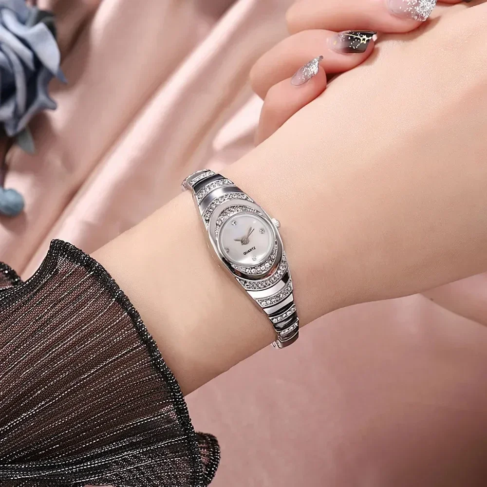 Watch New Female Diamond Snake Bracelet Wristwatches Women's Personalized Fashion Quartz Opening Clock Watch