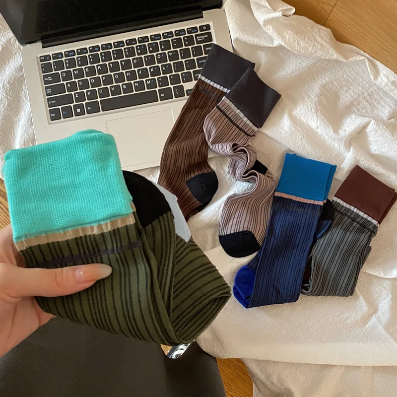Frauen Damen Sommer Dünne Atmungsaktive Glas Seide Dünne Transparente Gestreifte Socken Mittelrohr Design und Kreative Farbe Blockieren Sox – Detail 2