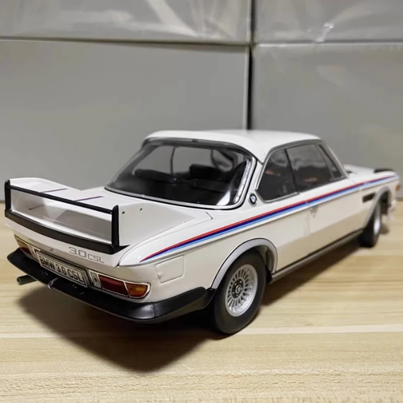 1/18 BMW 3.0 CSI（E9）クーペ 1972 ホワイト 希少美品 Minichamps 1:18 BMW 3.0 CSI Year 1972 white / black