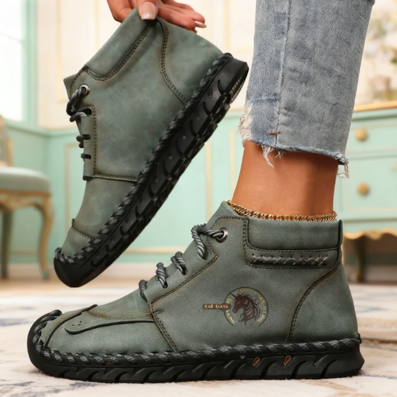 Women Sneakers 2025 New Designer Shoes Fashion Loafers Lightweight Breathable Outdoor Women Retro Big Size Single Shoe for Women