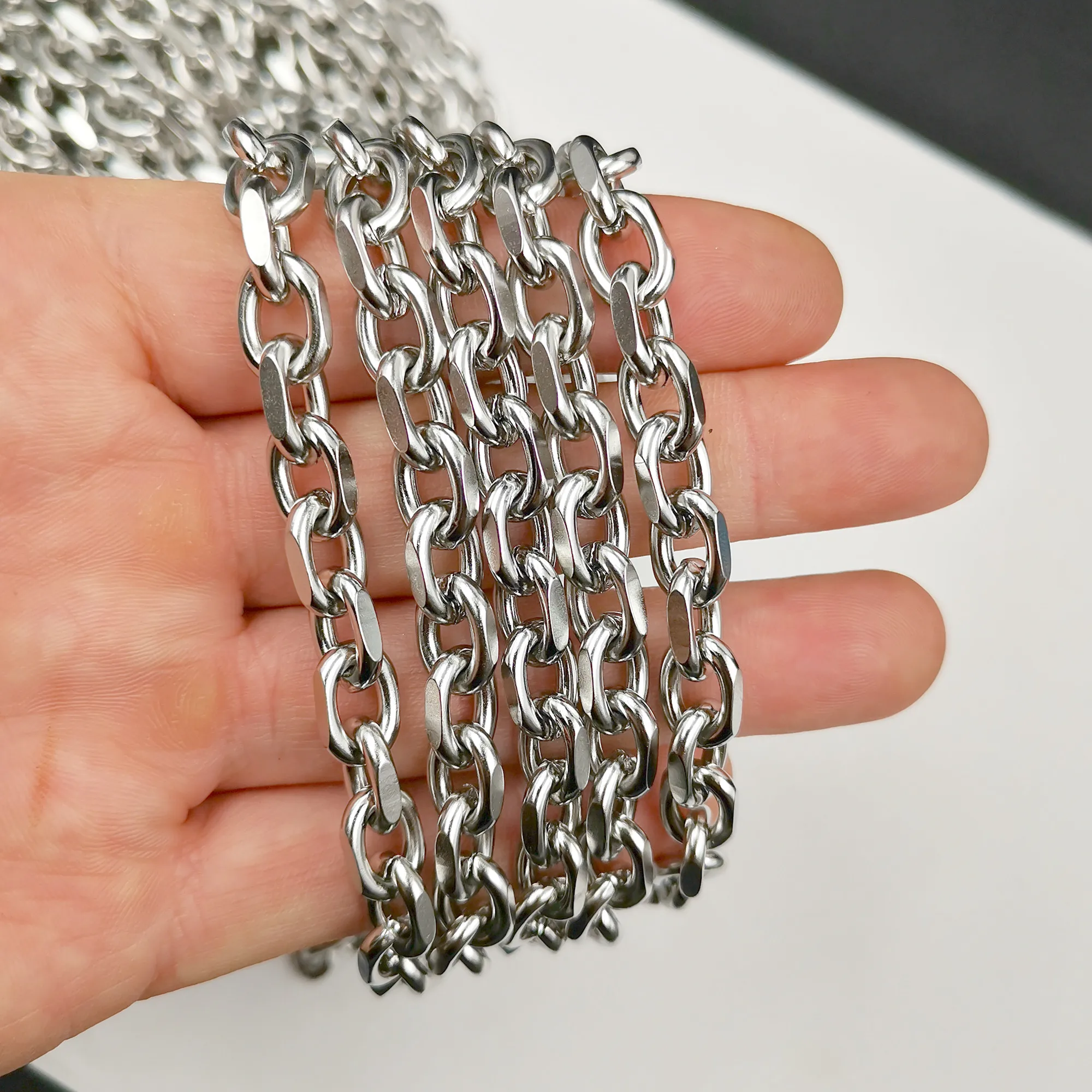 

Lot 5meter in bulk 8*11mm Size Stainless steel Strong Oval Rolo Chain marking Jewelry findings Chain DIY Necklace