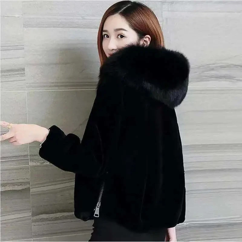 

Fur Coat Women Imitation Sheep Fleece Hooded Coats New Winter Warm Overcoat Female Faux Fox Collar Fur Coat Femme Short Jacket