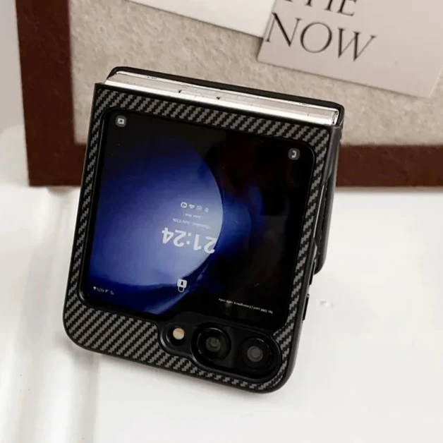 Ultra-Thin Carbon Fiber MagSafe-Compatible Case with Magnetic Wireless Charging