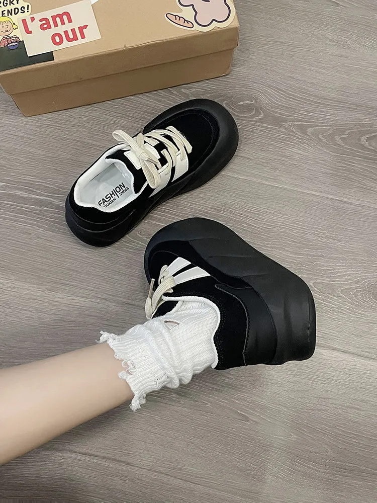 

Winter Shoes Women Autumn Clogs Platform Round Toe Casual Female Sneakers All-Match Small Fall Creepers Cross New Comfortable Fa