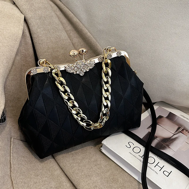 

Designer Clip Bag For Women Fashion Luxury Metal Opening Handbag And Purse Luxury Thick Chain Shoulder Bag Dumplings Bolsos 2023