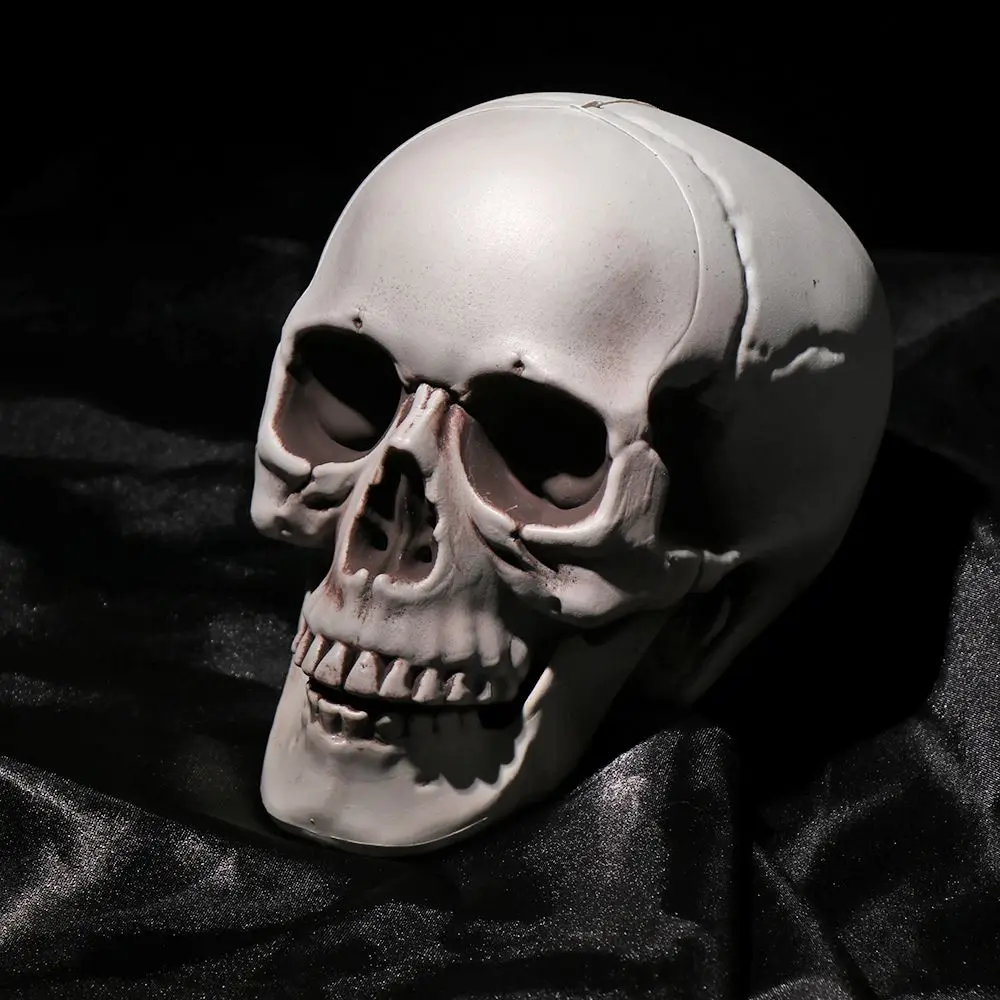 Hanging skeleton skull Halloween party decor