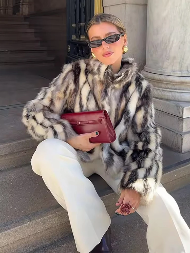 Chic Fashion Faux Fur Winter Jacket Woman Top Loose Plush Thick Coats 2025 New Warm Coats Jackets For Women Outerwears