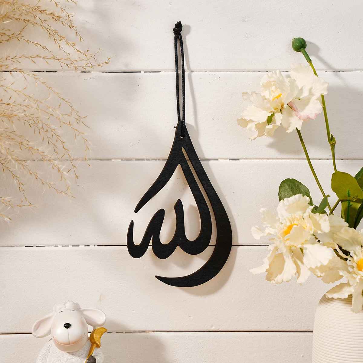 2 pieces, 3.7*5.9 inch black wooden hollowed-out Islamic symbol teardrop-shaped decorative pendant and tag