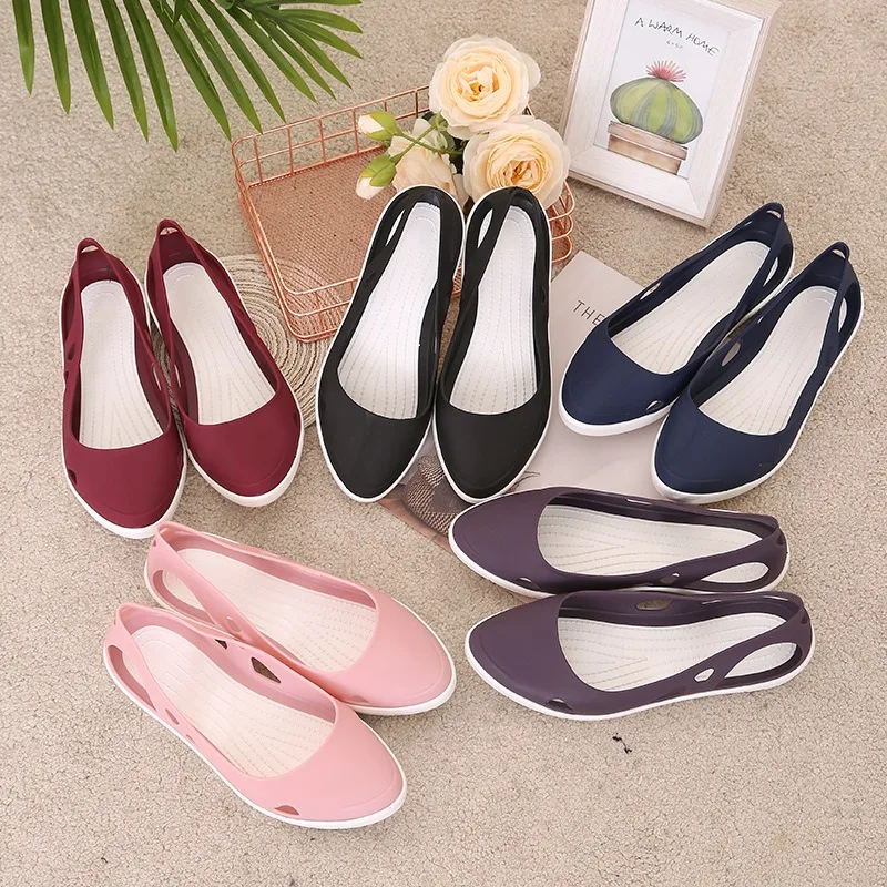 Summer New Lightweight Non Slip Sandals Flat Women Sandals Outdoor Large Beach Slippers Breathable Shoes for Ladies