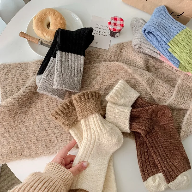 Autumn Winter Women Vintage Japanese Thick Line Thick Color Socks Mid-tube Casual Socks High Appearance Level Warm Pile Socks