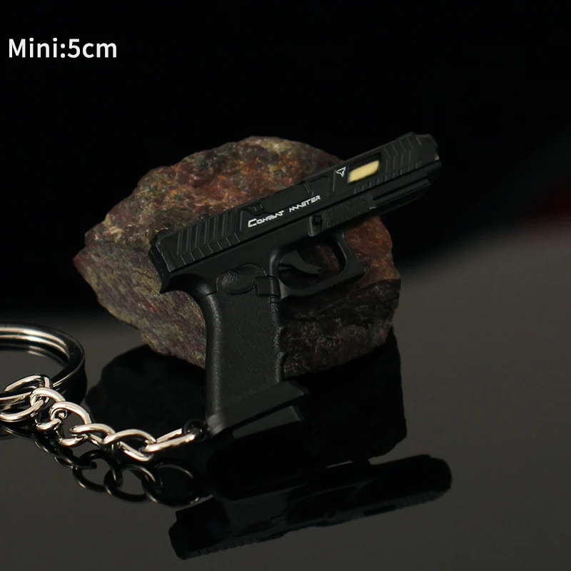 1：4 High Quality Toy Gun 5cm Mini ttiG34 Metal Glock Keychain Alloy Pistol Colt 1911 Weapon Model Simulated Pistol Toys for Men 5