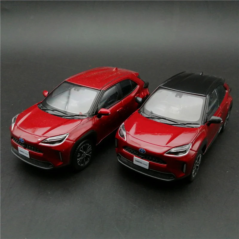 Литой Сплав Оригинал 1/30 Toyota Yaris Cross модель автомобиля из сплава Классическая
