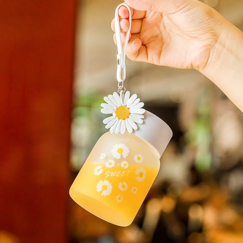 CuteDaisyFlowerGlassWaterBottlePortableMilkJuiceBottleMug