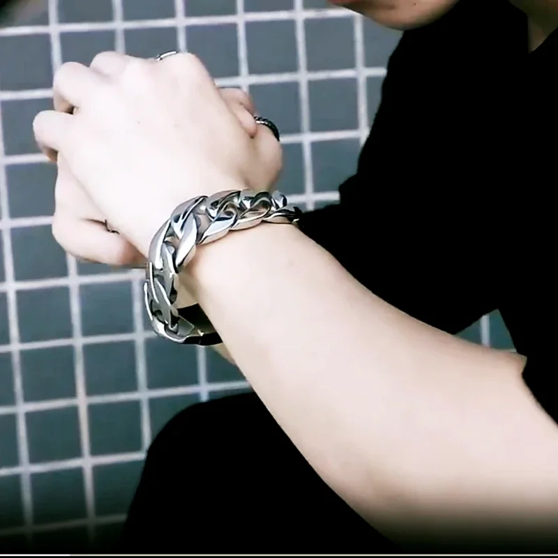 200 Viti Nere M2 X 6 Mm Con Testa Rotonda Esagonale Per Chiave A Brugola. Lega - Foto 9