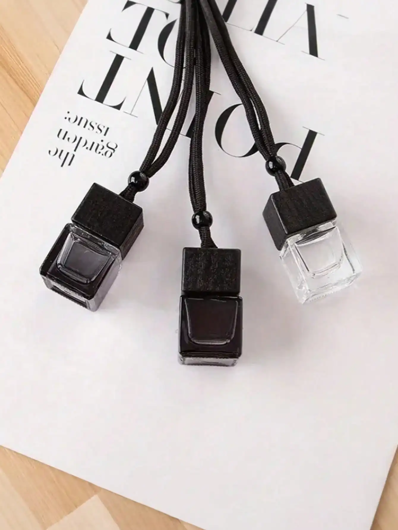 Bottiglie di profumo per auto in vetro colorato da 5 pezzi da 8 ml: sia una grande decorazione per interni auto e un elegante accessorio di moda - Image 5