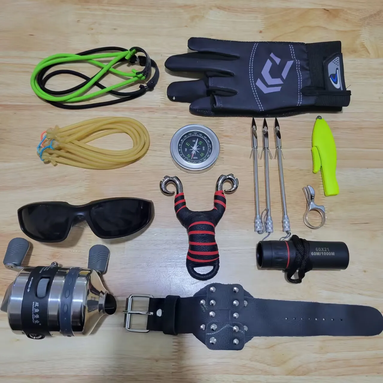

Slingshot Fishing Professional Shooting Catapult Set with Fishing Reel and Darts for Outdoor Sport Hunting Game Accessories